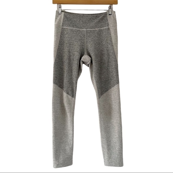 OUTDOOR VOICES Two-Tone Warmup Crop Leggings & Sports Bra SET - Picture 11 of 16